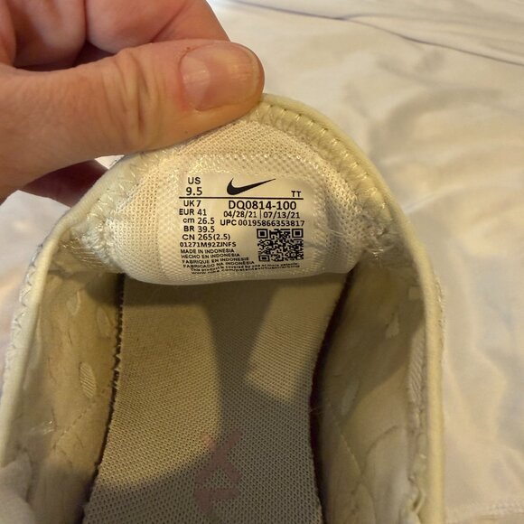 Air Max 270 Pink & White Size 9.5W - Picture 6 of 6